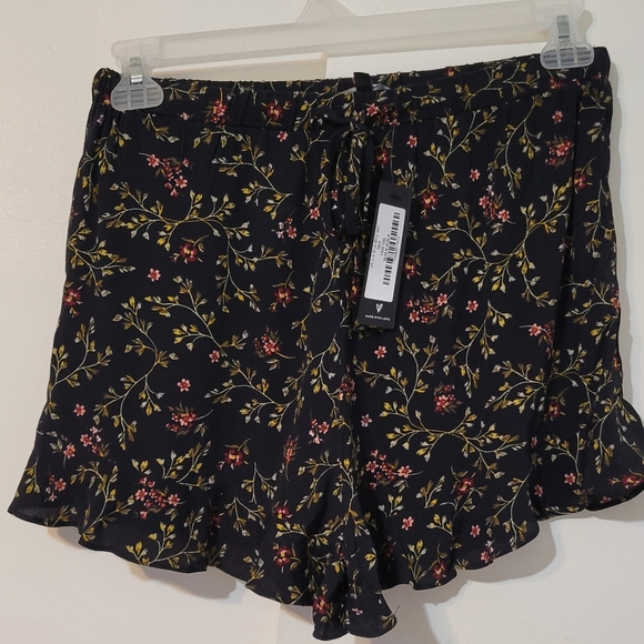 Lulus Love is in the Air Ruffled Shorts - Picture 3 of 6